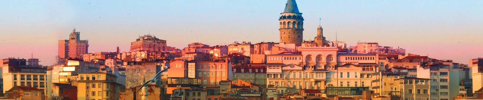 <strong>İnşaat Boyalarımız</strong><br> ile şehirleri renklendiriyor,<br> binaları koruyoruz